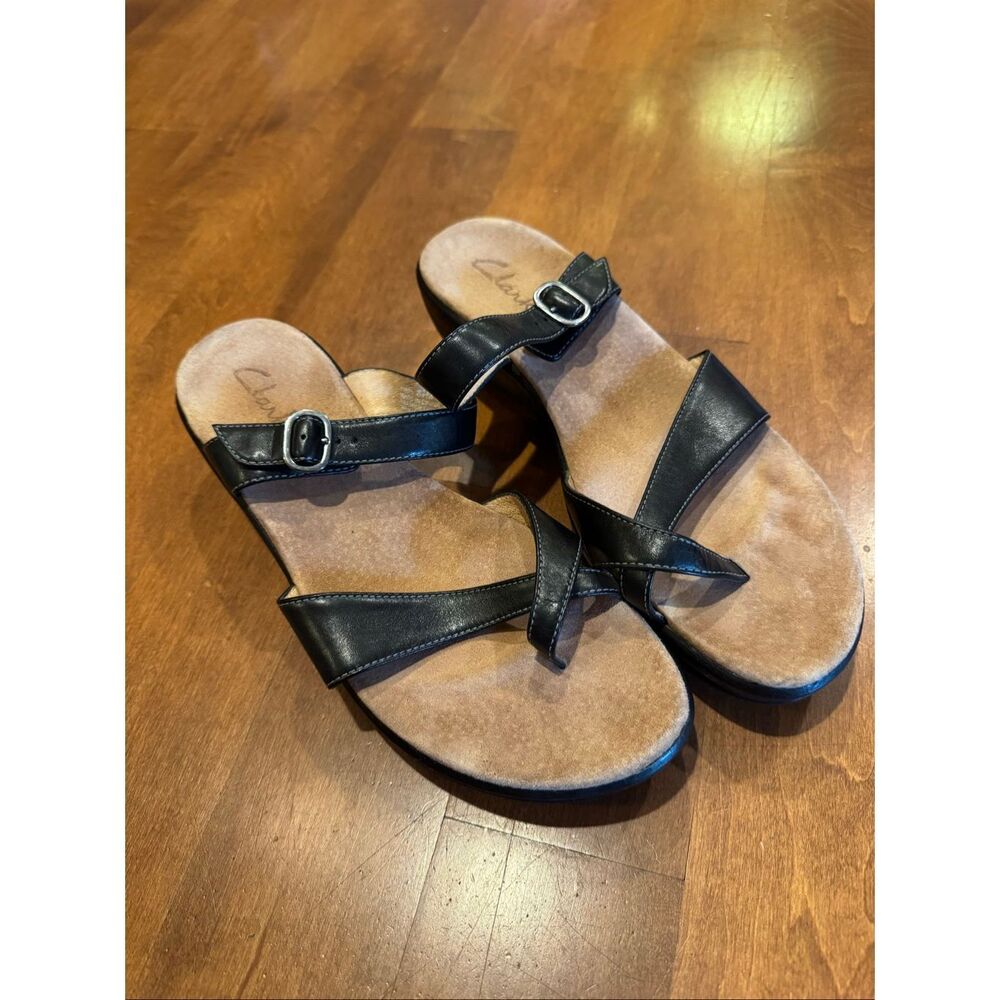 Clarks Women’s Size 8.5M Black Leather Comfort Wedge Sandals Adjustable Buckle